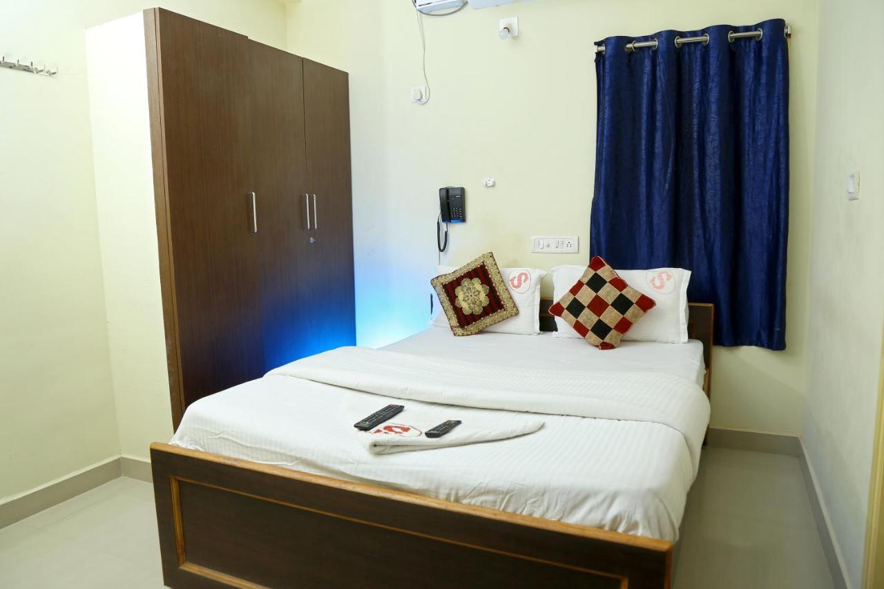 °HOTEL LAKEVIEW RESIDENCY, SRICITY TADA 2* (India) - from US$ 36 | BOOKED